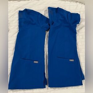 2 Figs Technical Collection Blue Scrub Top Shirt V Neck Short Sleeves SZ XXS